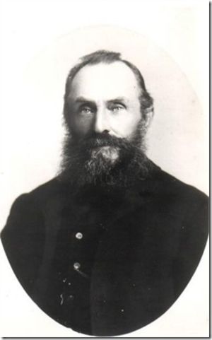 This image has an empty alt attribute; its file name is 300px-lindsey-1248.jpg